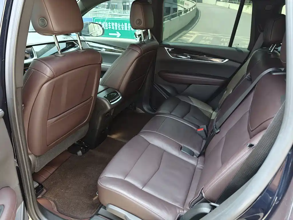 Cadillac Cadillac XT6 2020 28T AWD Luxury 7-seater 2020 - thumbnail 5