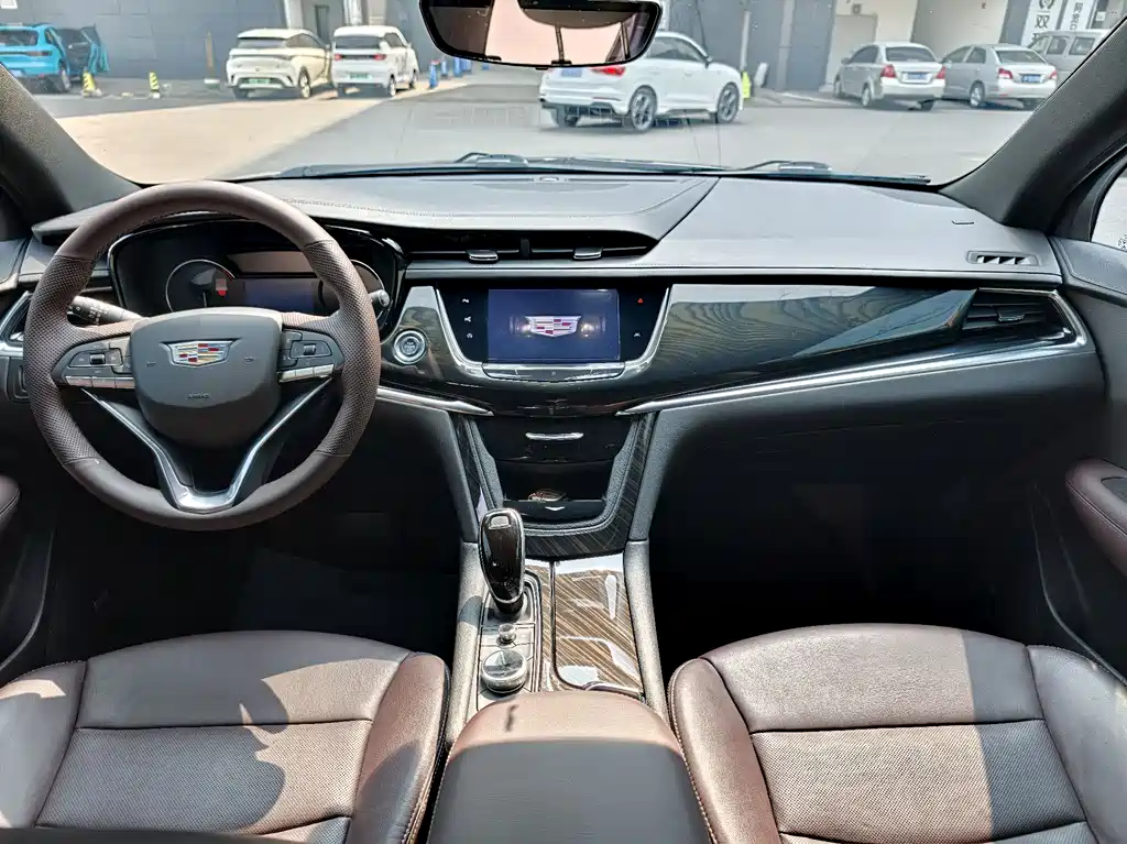 Cadillac Cadillac XT6 2020 28T AWD Luxury 7-seater 2020 - thumbnail 6