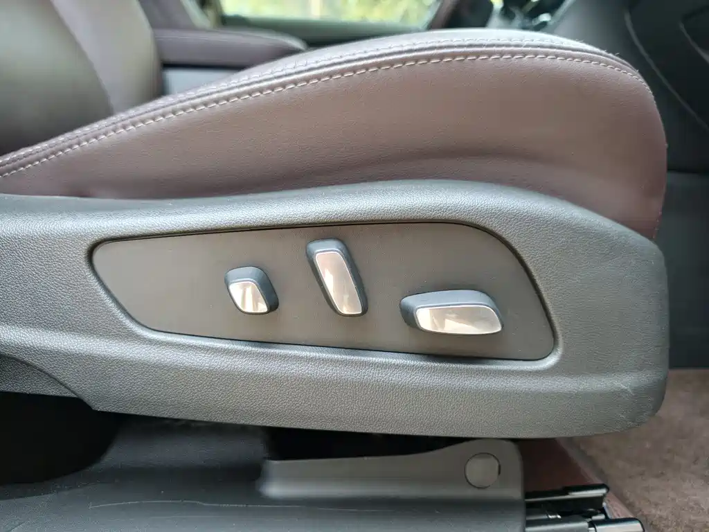 Cadillac Cadillac XT6 2020 28T AWD Luxury 7-seater 2020 - thumbnail 23