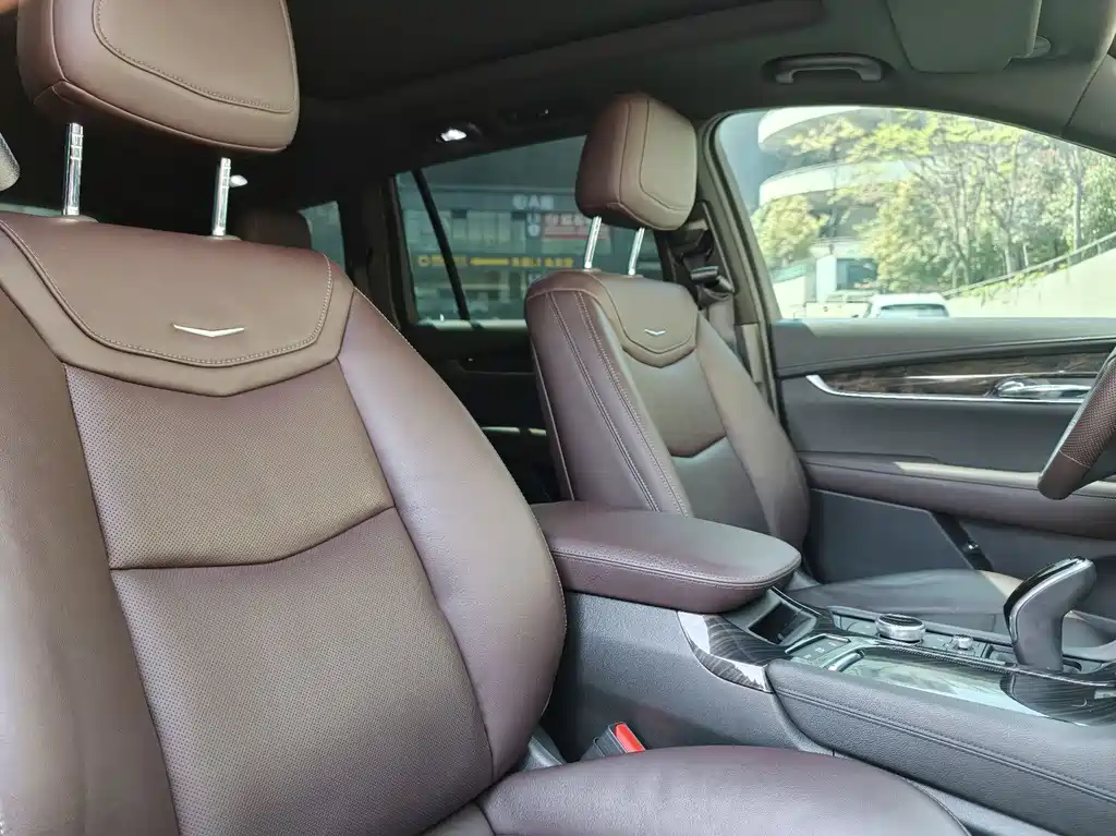 Cadillac Cadillac XT6 2020 28T AWD Luxury 7-seater 2020 - thumbnail 24