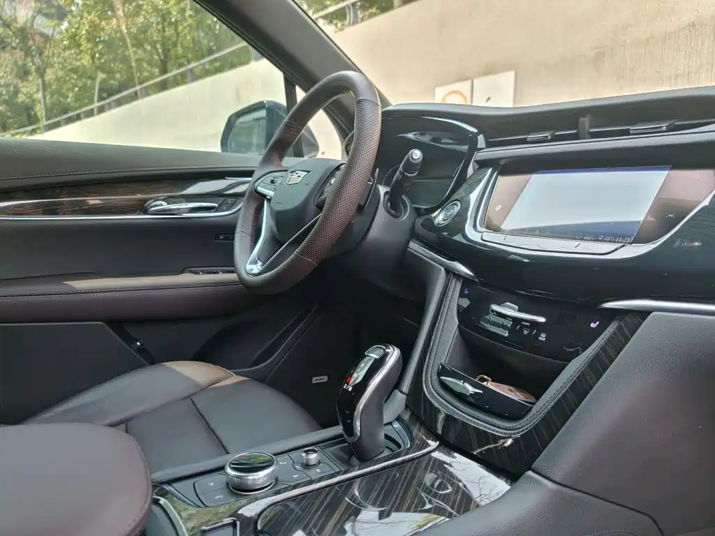 Cadillac Cadillac XT6 2020 28T AWD Luxury 7-seater 2020 - thumbnail 25
