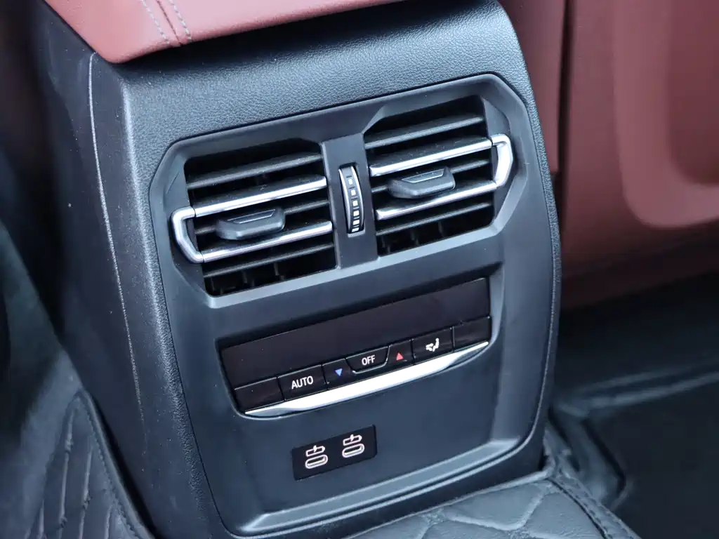 BMW BMW 3 Series 2025 325i M Sport Package 2026 - thumbnail 16