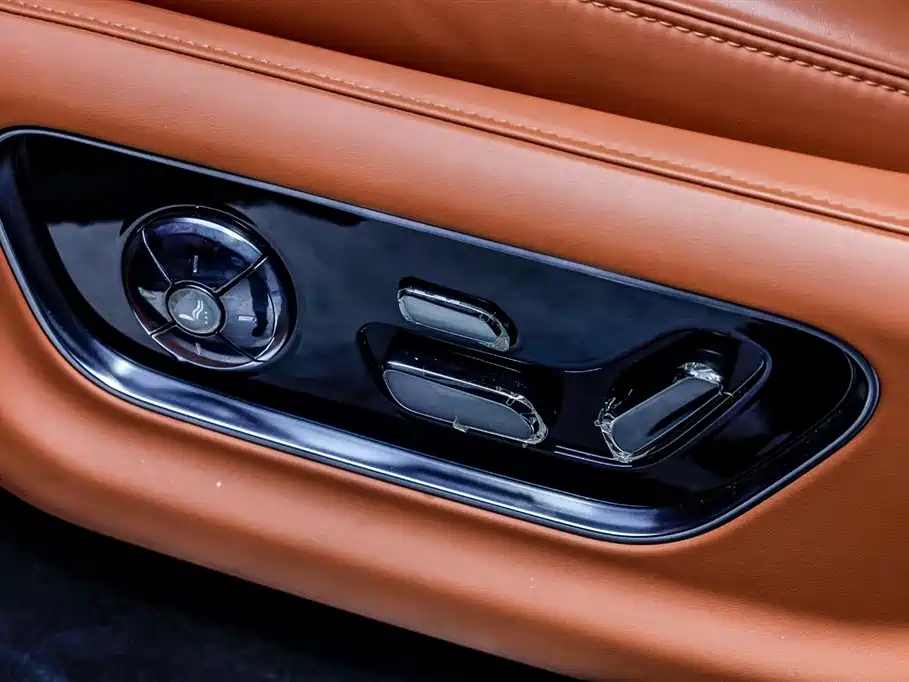 BYD UM U8 2023 Luxury Edition 2024 - thumbnail 25