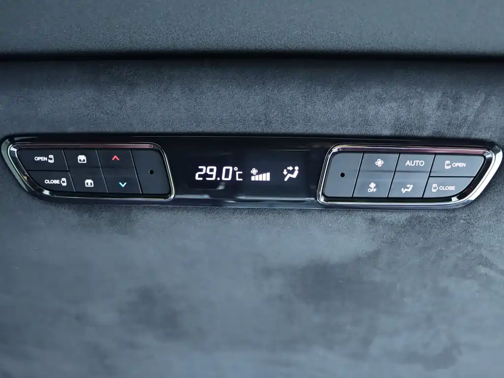 GAC Trumpchi GAC Trumpchi M8 2024 Master Series 400T Supreme Edition 2026 - thumbnail 19