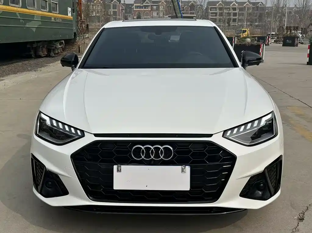 Audi Audi A4L 2024 40 TFSI Luxury Dynamic Model 2025 - thumbnail 2