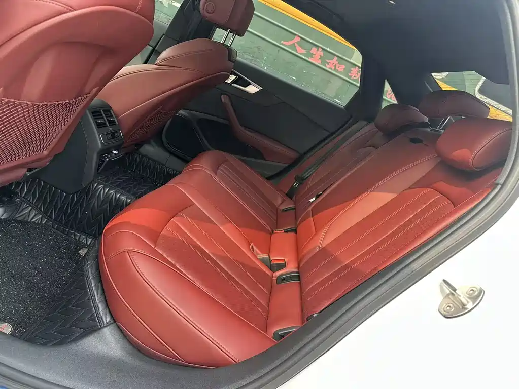 Audi Audi A4L 2024 40 TFSI Luxury Dynamic Model 2025 - thumbnail 13