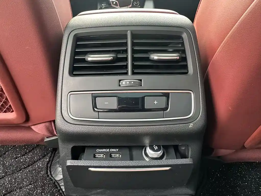 Audi Audi A4L 2024 40 TFSI Luxury Dynamic Model 2025 - thumbnail 15