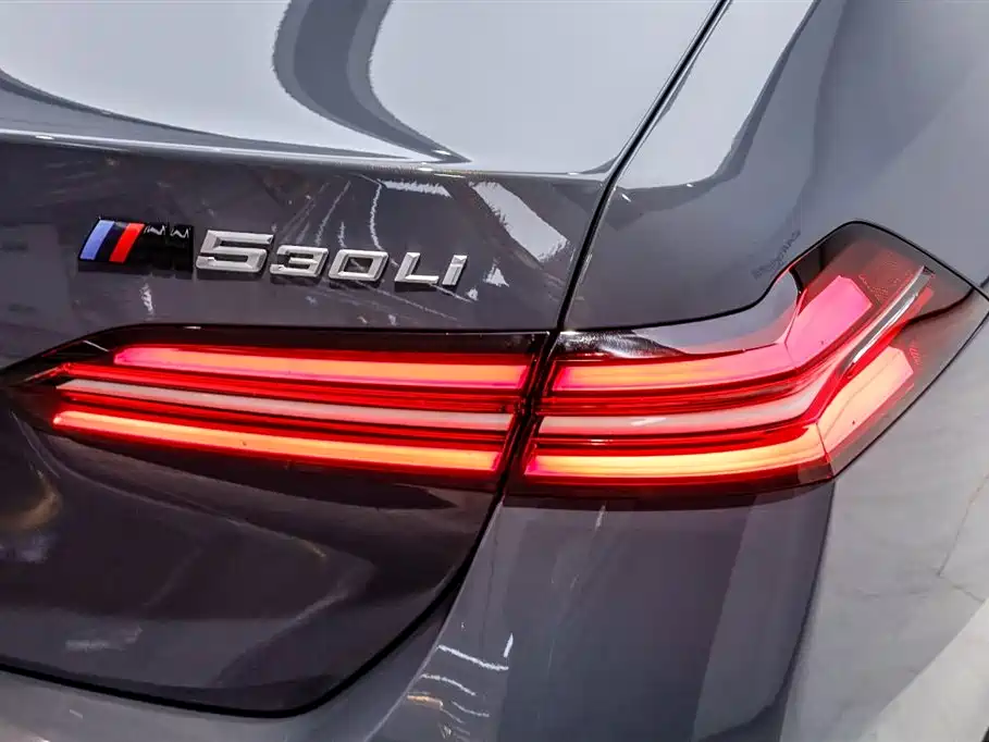 BMW BMW 5 Series 2025 530Li Luxury M Sport Package 2025 - thumbnail 11