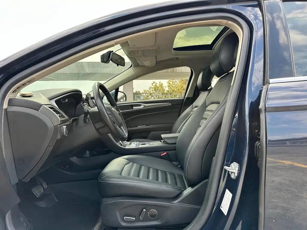 Ford Mondeo 2018 EcoBoost 180 Comfort 2022 - thumbnail 8