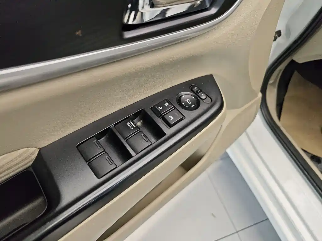 Honda Honda Lingpai 2016 1.8L Manual Comfort Edition 2016 - thumbnail 9