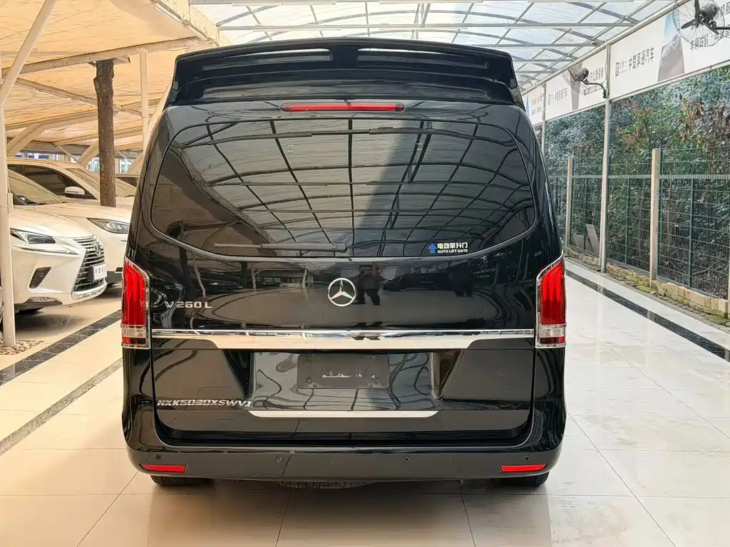Mercedes-Benz Mercedes-Benz V-Class 2017 V 260 L Exclusive Long Wheelbase Edition 2017 - thumbnail 14