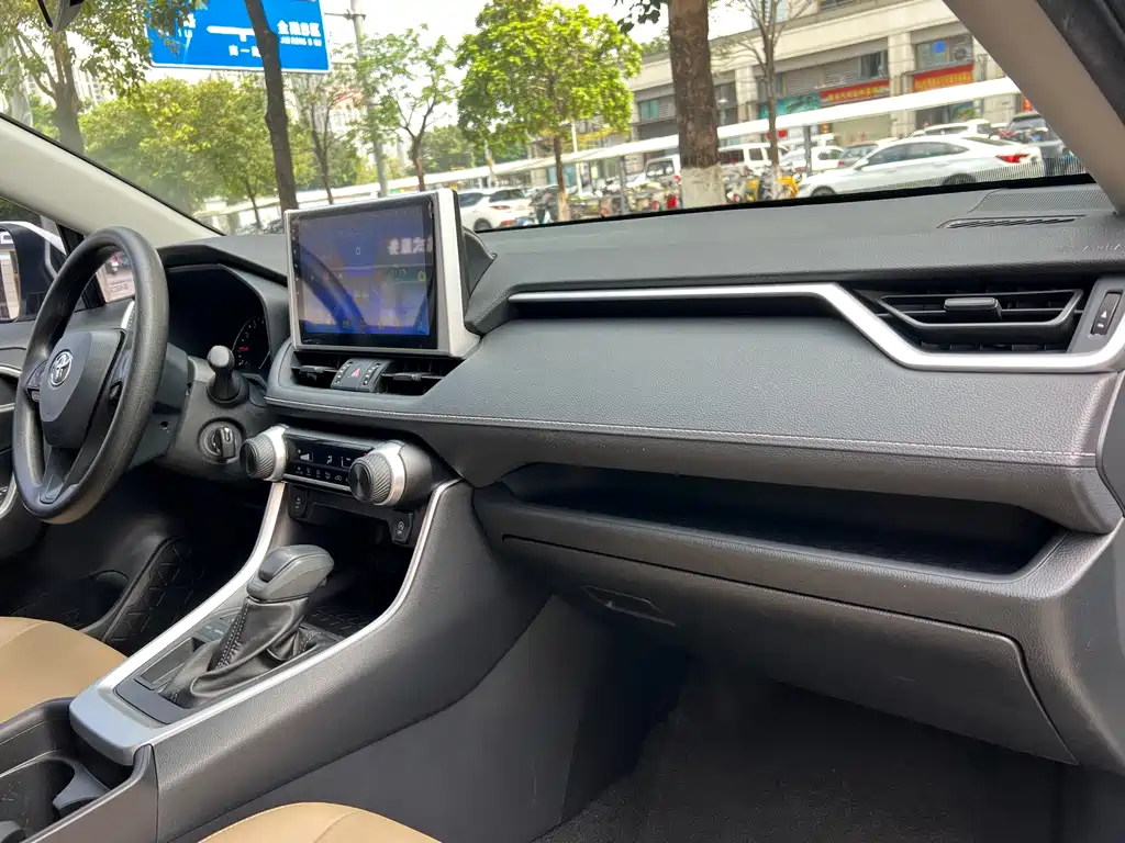 Toyota Venza 2022 2.0L CVT FWD Leading Edition 2022 - thumbnail 18