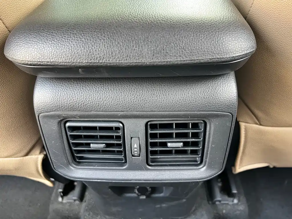 Toyota Venza 2022 2.0L CVT FWD Leading Edition 2022 - thumbnail 25