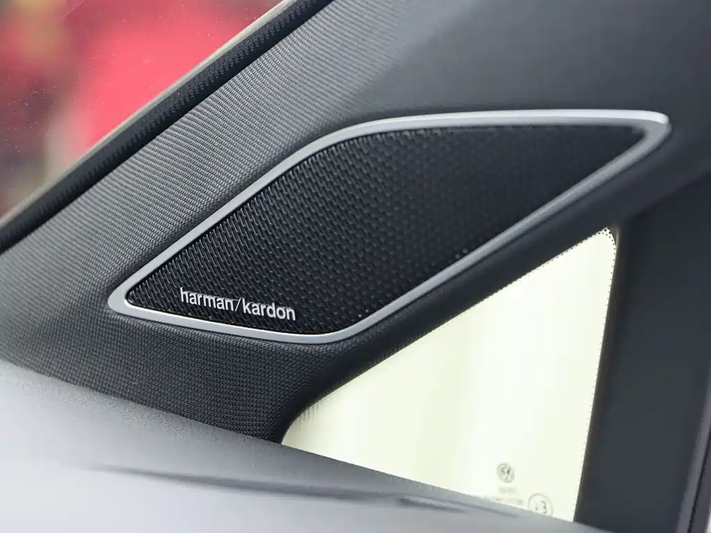 Volkswagen Golf 2025 300TSI R-Line 2025 - thumbnail 21