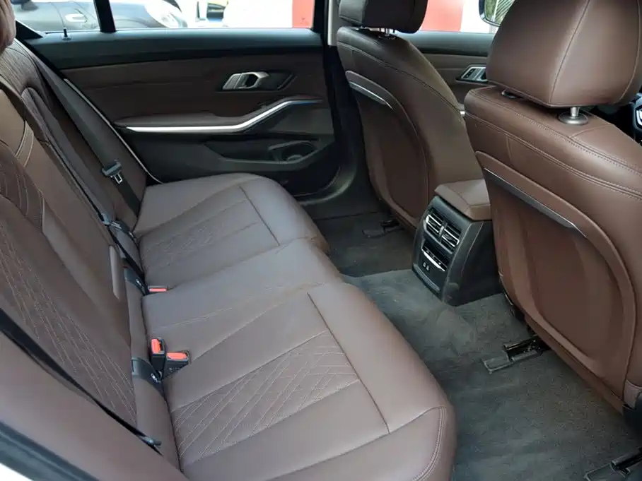 BMW BMW i3 2024 eDrive 40 L Night Shadow Package 2025 - thumbnail 14