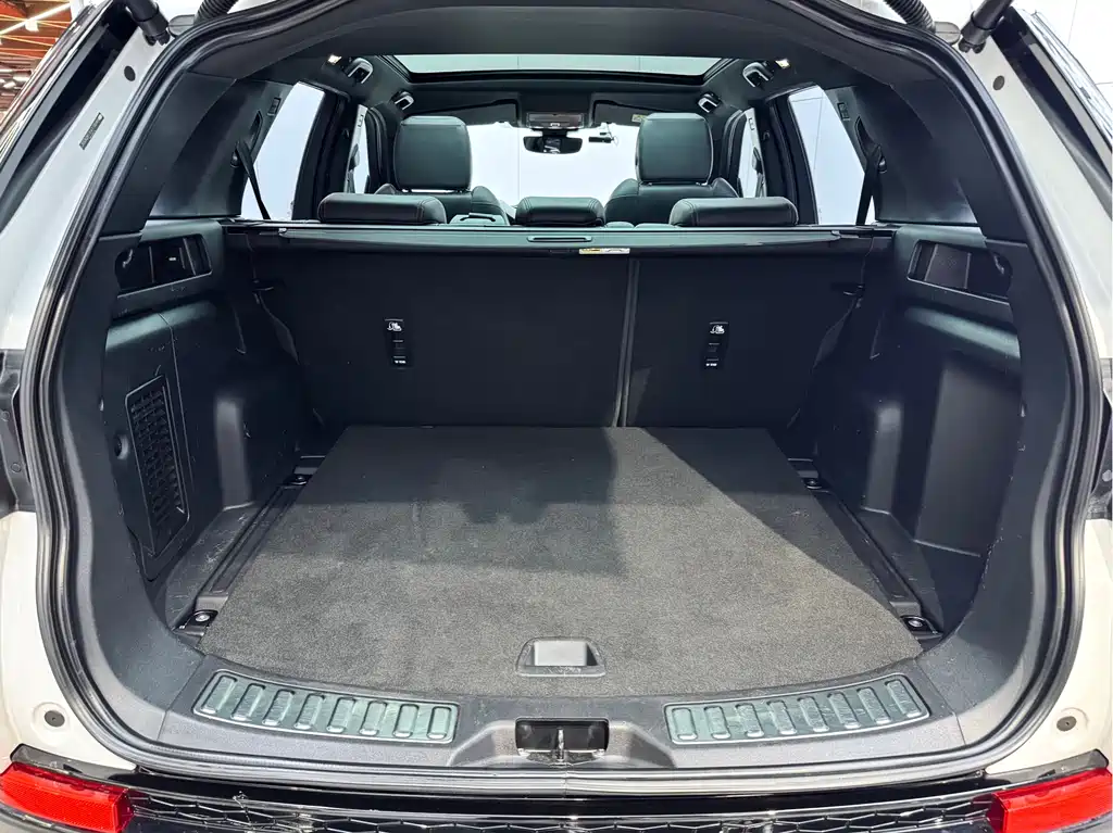 Land Rover Discovery Sport 2020 249PS R-Dynamic Performance Edition 2020 - thumbnail 2
