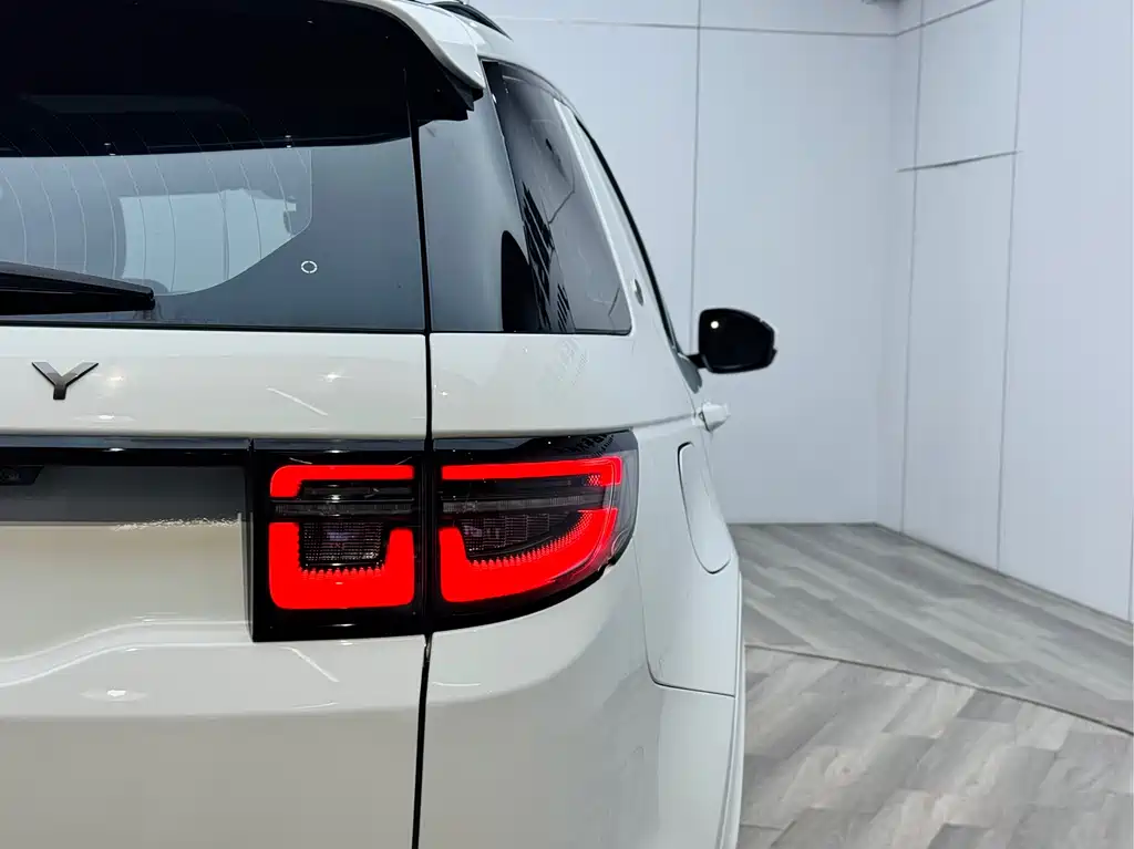 Land Rover Discovery Sport 2020 249PS R-Dynamic Performance Edition 2020 - thumbnail 27