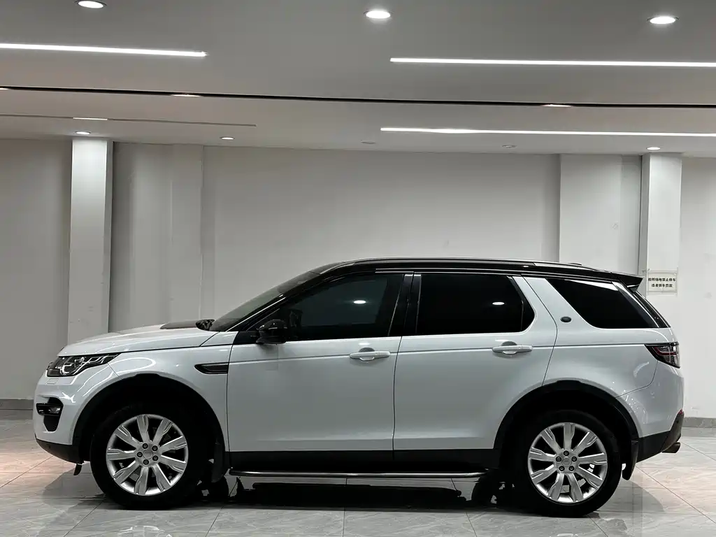Land Rover Discovery Sport 2016 2.0T Limited Edition 2017 - thumbnail 7