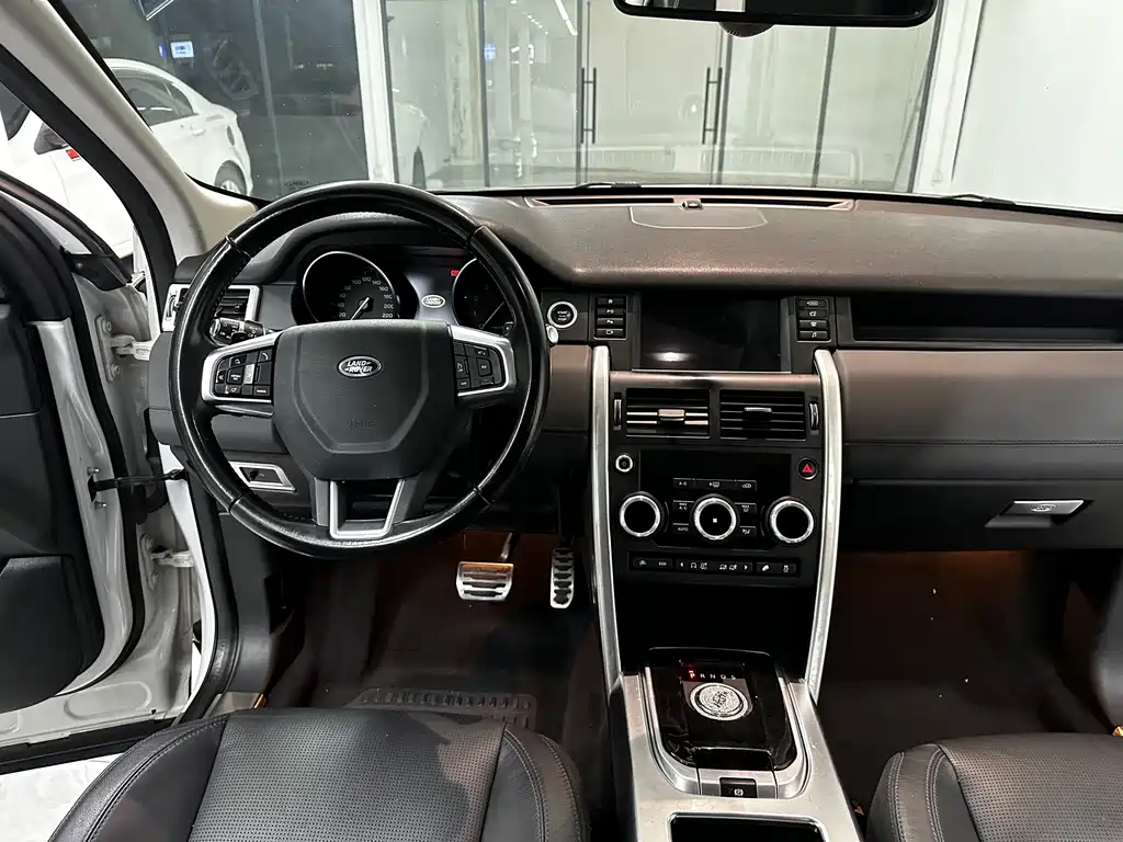 Land Rover Discovery Sport 2016 2.0T Limited Edition 2017 - thumbnail 11