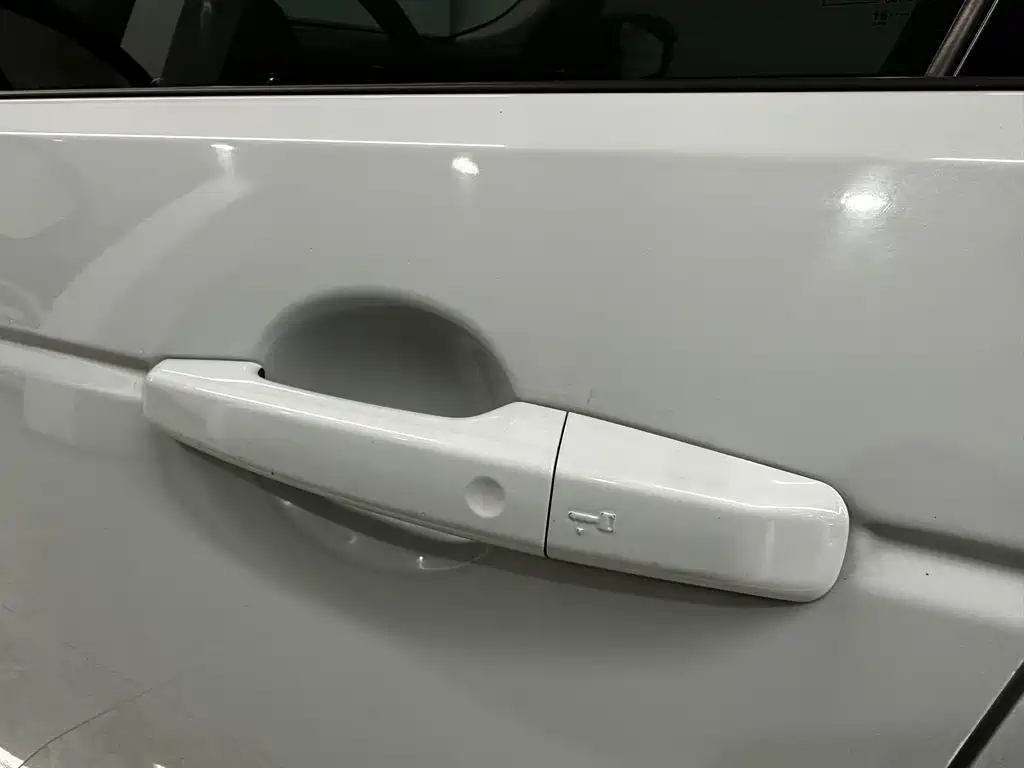 Land Rover Discovery Sport 2016 2.0T Limited Edition 2017 - thumbnail 14