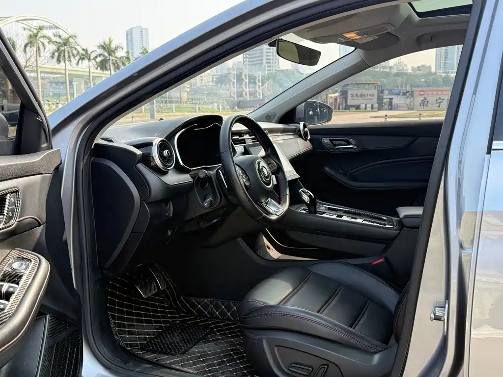 MG MG6 2020 1.5T Automatic Luxury Edition 2020 - thumbnail 4