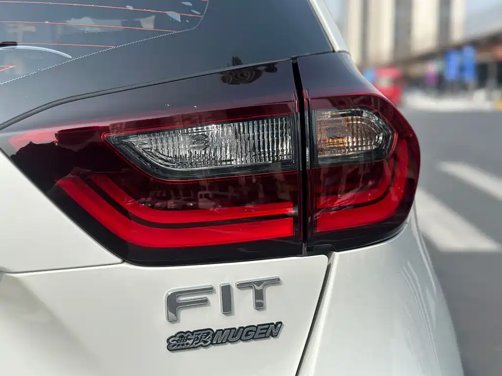Honda Honda Fit 2022 1.5L CVT Infinite MUGEN Edition 2023 - thumbnail 19