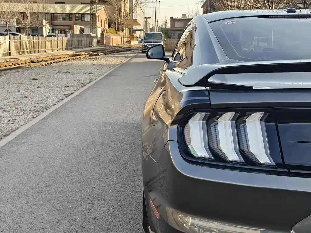Ford Mustang 2019 2.3L EcoBoost 2019 - thumbnail 11