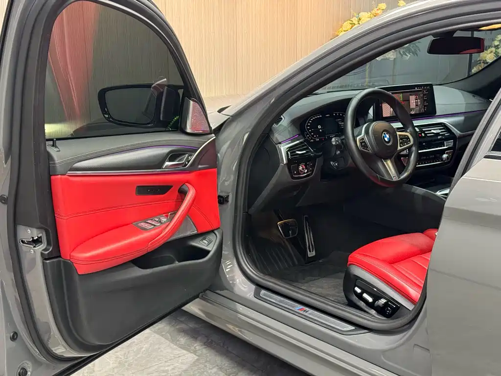 BMW BMW 5 Series (Imported) 2022 Model Year Facelift 530i Style Edition M Sport Package 2022 - thumbnail 4