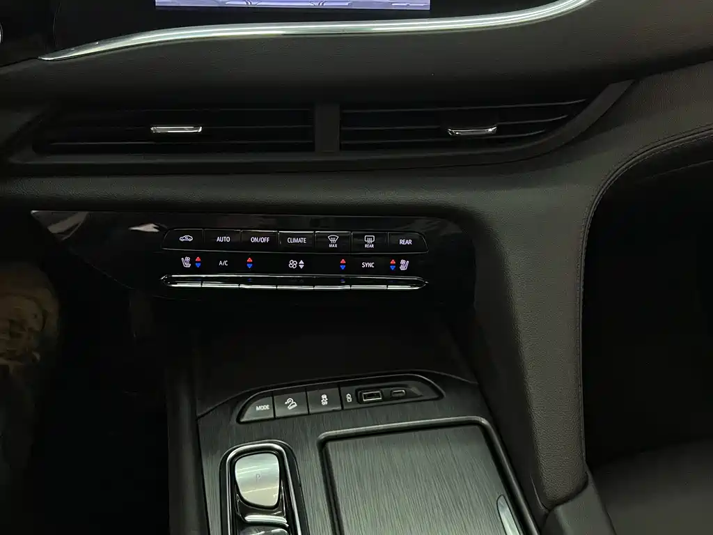 Buick Buick Envision 2020 28T AWD Premium 2021 - thumbnail 24