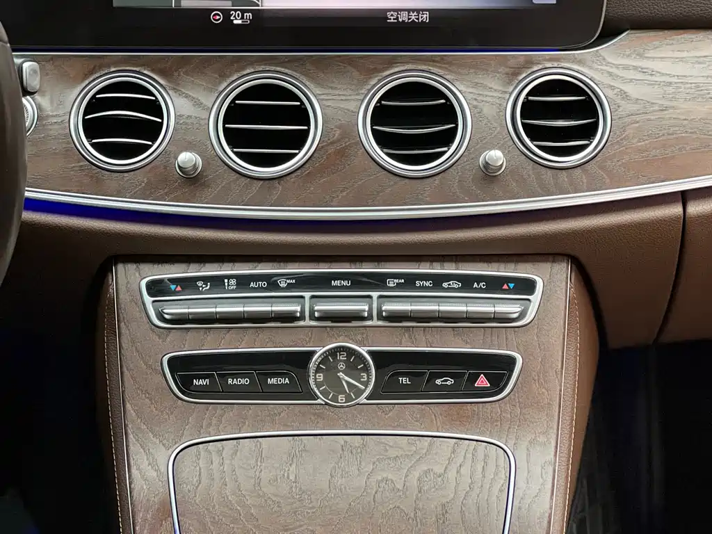 Mercedes-Benz Mercedes-Benz E-Class 2019 E 300 L Fashion Edition 2018 - thumbnail 12