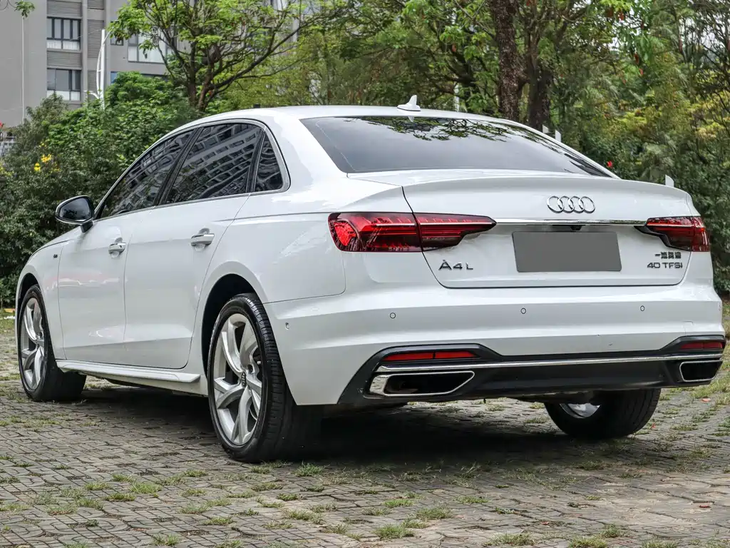 Audi Audi A4L 2020 40 TFSI Luxury Elegant Model 2021 - thumbnail 8