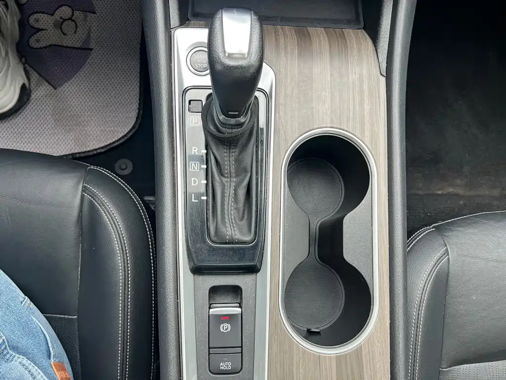 Nissan Nissan Altima 2021 2.0L XL Comfort Edition 2022 - thumbnail 18