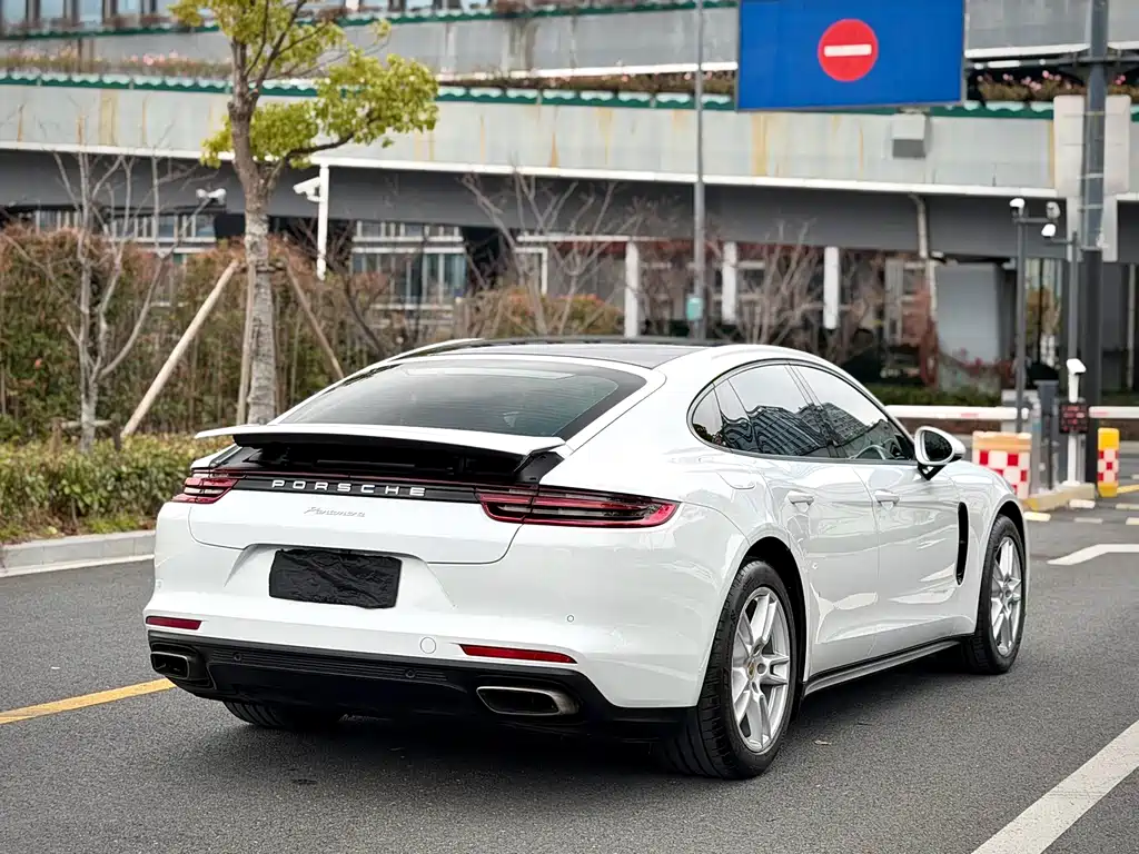 Porsche Porsche Panamera 2017 3.0T 2018 - thumbnail 4