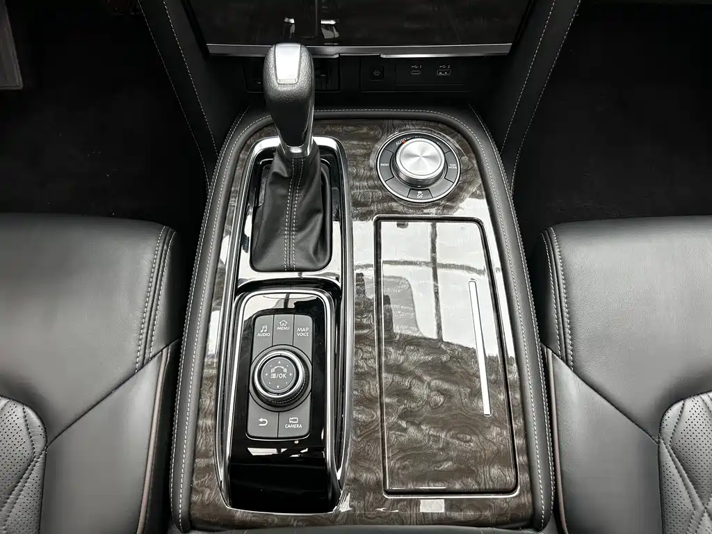 Nissan Nissan Armada 2023 5.6L Platinum Edition 2023 - thumbnail 15