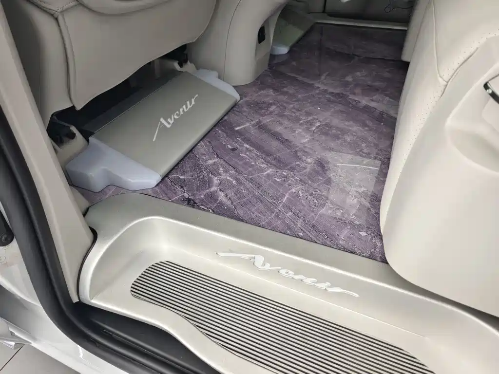 Buick Buick GL8 2023 ES Landmark Luxury and Joy Edition 2023 - thumbnail 16