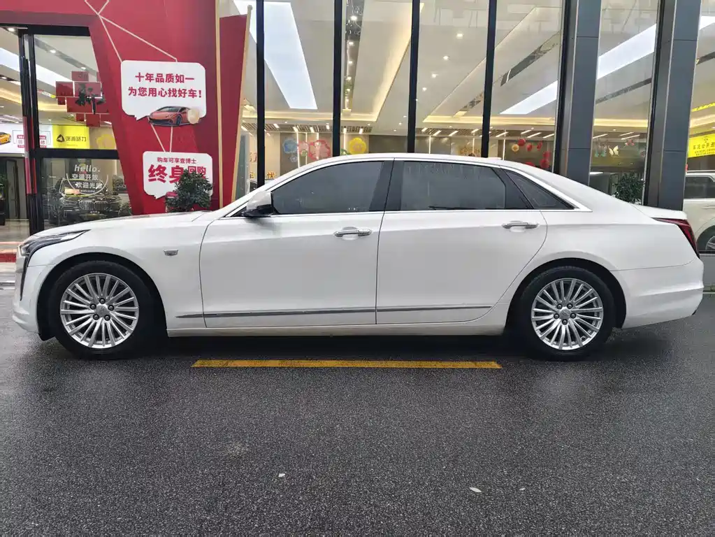 Cadillac Cadillac CT6 2022 28T Luxury 2023 - thumbnail 3