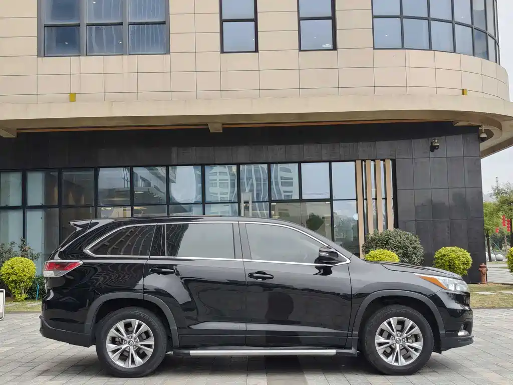 Toyota Toyota Highlander 2017 2.0T 2WD LE 7-seater 2017 - thumbnail 6