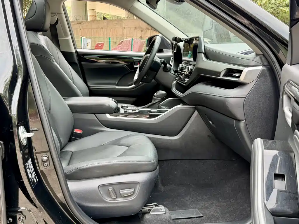 Toyota Toyota Highlander 2022 380T AWD Premium 7-seater 2022 - thumbnail 17