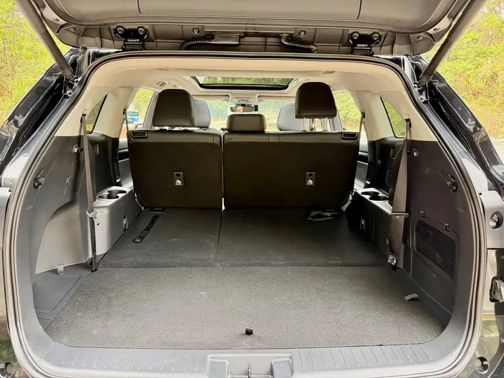 Toyota Toyota Highlander 2022 380T AWD Premium 7-seater 2022 - thumbnail 19