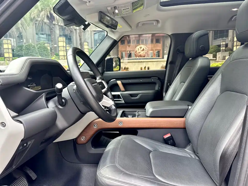 Land Rover Land Rover Defender 2022 110 P400 Dark Black Special Edition 2022 - thumbnail 14