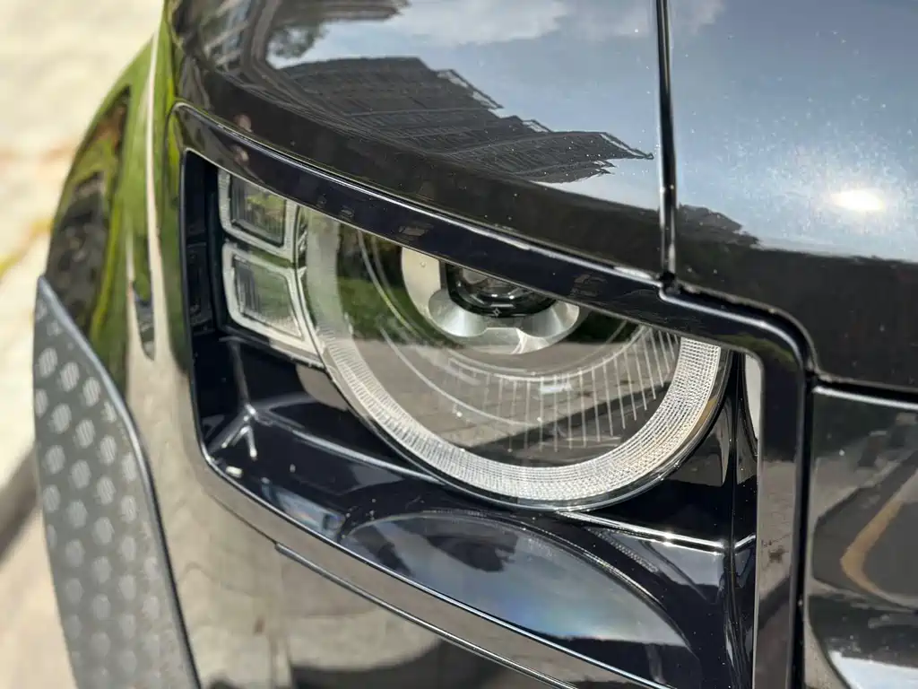 Land Rover Land Rover Defender 2022 110 P400 Dark Black Special Edition 2022 - thumbnail 25