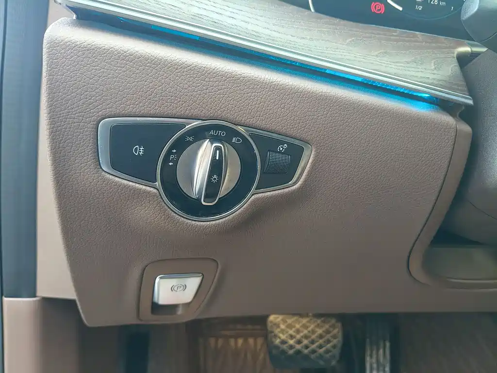 Mercedes-Benz Mercedes-Benz E-Class 2023 Model Year Facelift E 300 L Fashion Edition 2023 - thumbnail 10