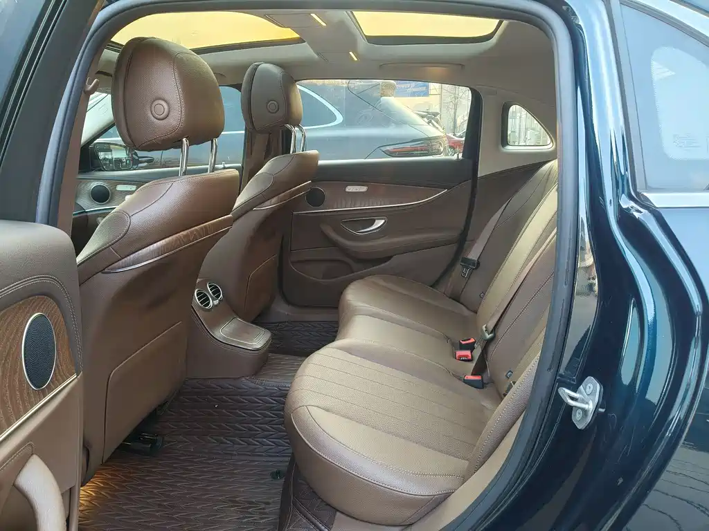 Mercedes-Benz Mercedes-Benz E-Class 2023 Model Year Facelift E 300 L Fashion Edition 2023 - thumbnail 17
