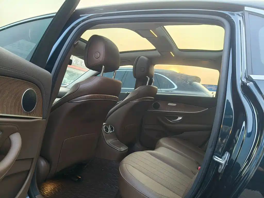 Mercedes-Benz Mercedes-Benz E-Class 2023 Model Year Facelift E 300 L Fashion Edition 2023 - thumbnail 18