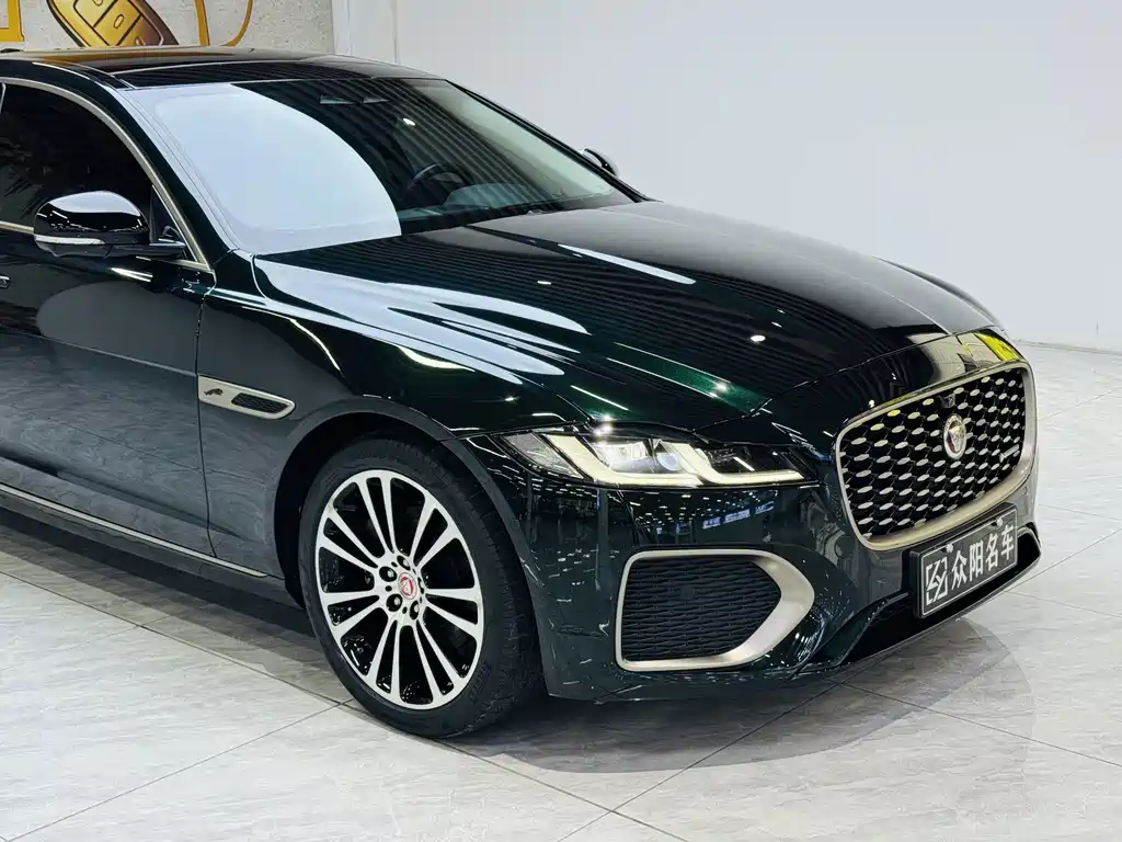 Jaguar Jaguar XFL 2023 XFL 2.0T P250 RWD Luxury Premium Edition 2023 - thumbnail 4