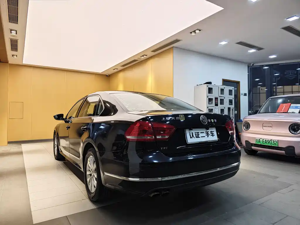 Volkswagen Passat 2014 1.8TSI DSG Premium Edition 2014 - thumbnail 25