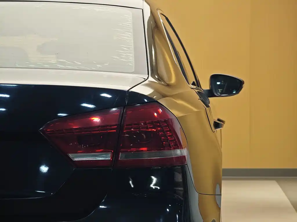 Volkswagen Passat 2014 1.8TSI DSG Premium Edition 2014 - thumbnail 26