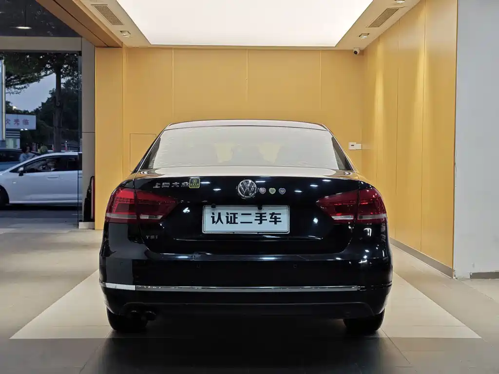 Volkswagen Passat 2014 1.8TSI DSG Premium Edition 2014 - thumbnail 28