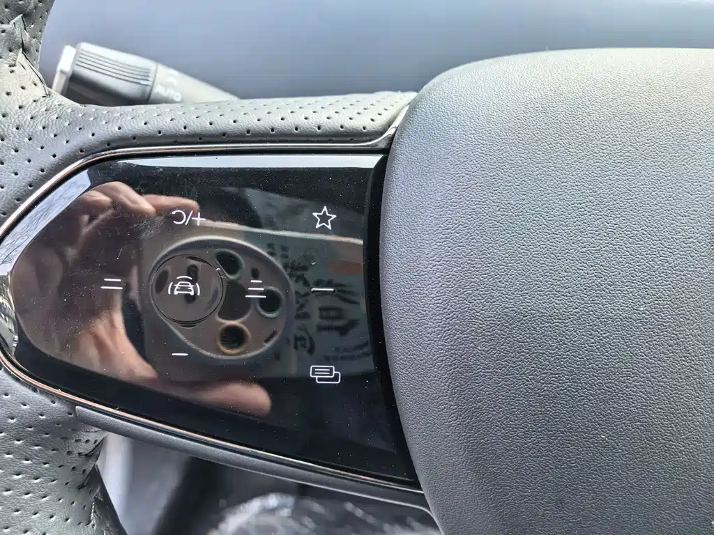 Lantu Automobile Lantu Zhiyin 2024 Long Range Ultra Charging Edition 2025 - thumbnail 9