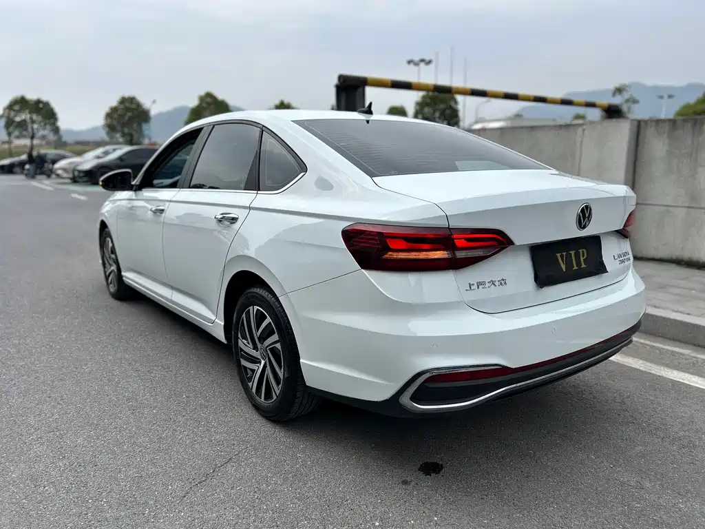 Volkswagen Lavida 2023 280TSI DSG Premium Edition 2022 - thumbnail 7